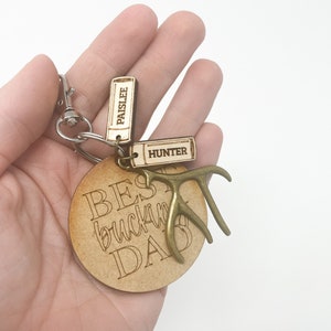 Hunting Keychain, Dad Grandpa Daddy Father’s Day Gift, Best Bucking Dad
