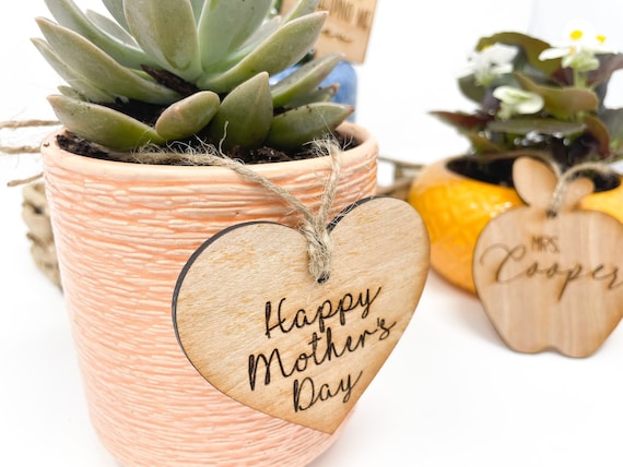 Mother’s Day Engraved Tag, Gift for Mom Grandma, Engraved Wood Heart Gift Tag