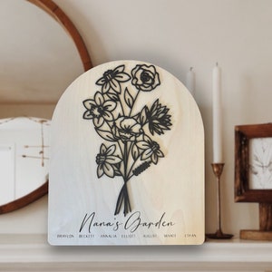 Personalized Birth Month Flower Bouquet Wood Plaque Leaner, Mothers Day gift for mom nana grandmother