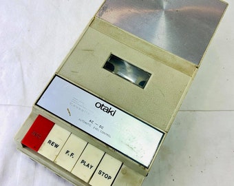 Pour les pièces vintage Otaki Solid State cassette magnétophone AC-DC Contrôle automatique du niveau Japon Rare pour collection / restauration années 1970