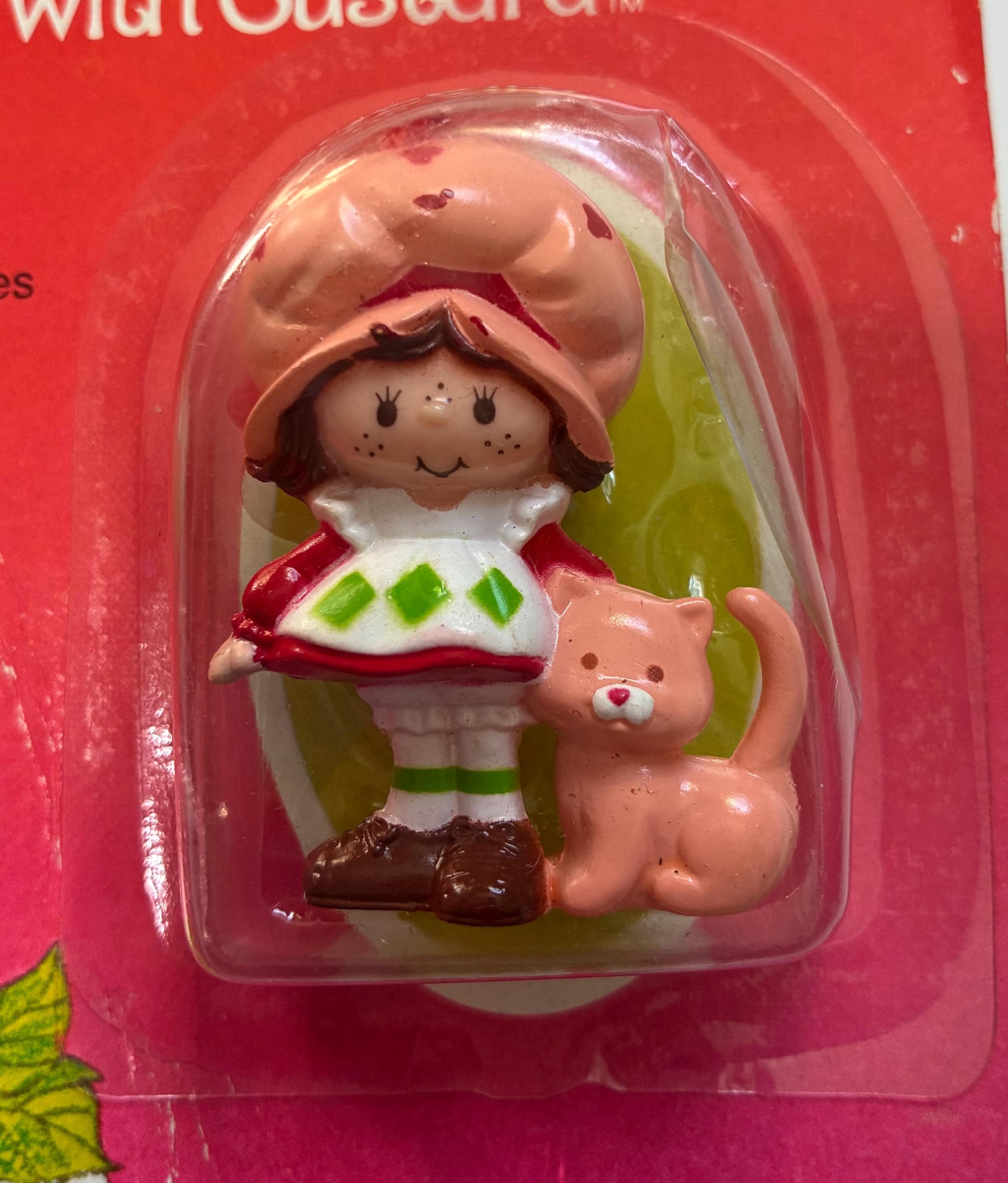 Strawberry Shortcake With Custard - 1981 Strawberryland Miniatures