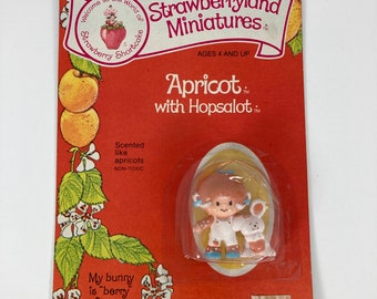 Apricot With Hopsalot - 1981 Strawberryland Miniatures