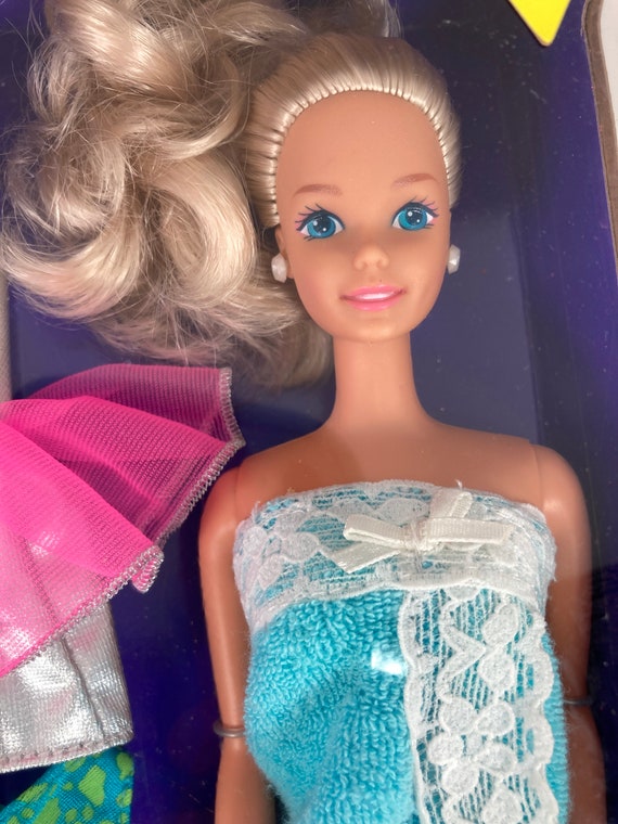 1992 Fun-to-dress Barbie Fashion Set -