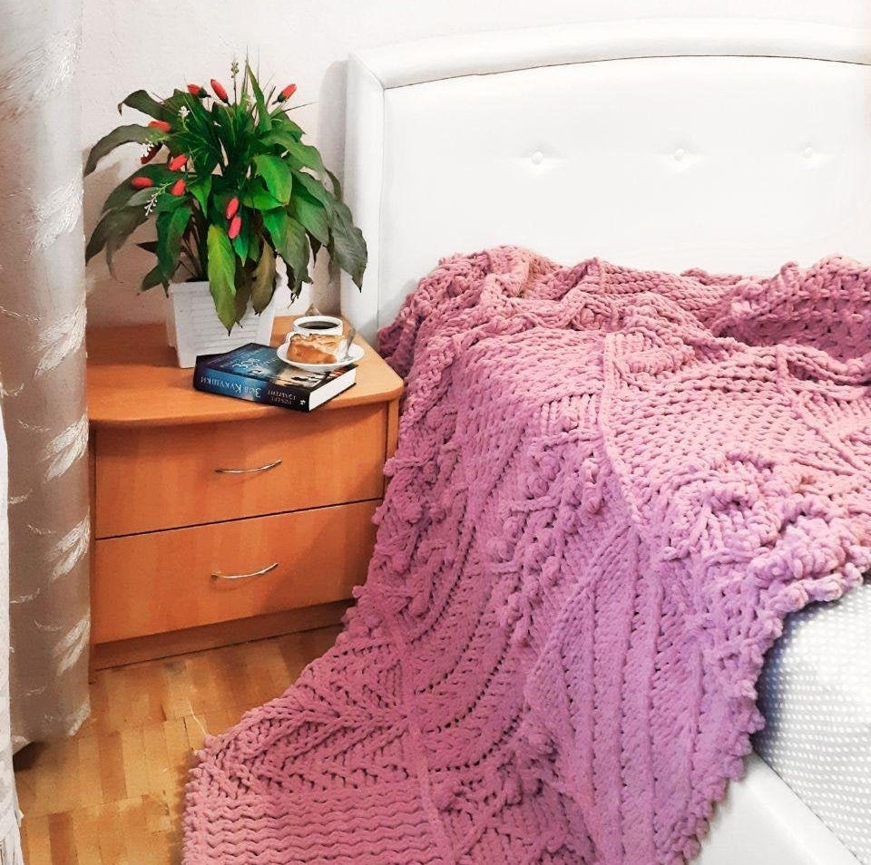 Cable knit blanket pattern. Patterns knit Bedspread. Bed Etsy