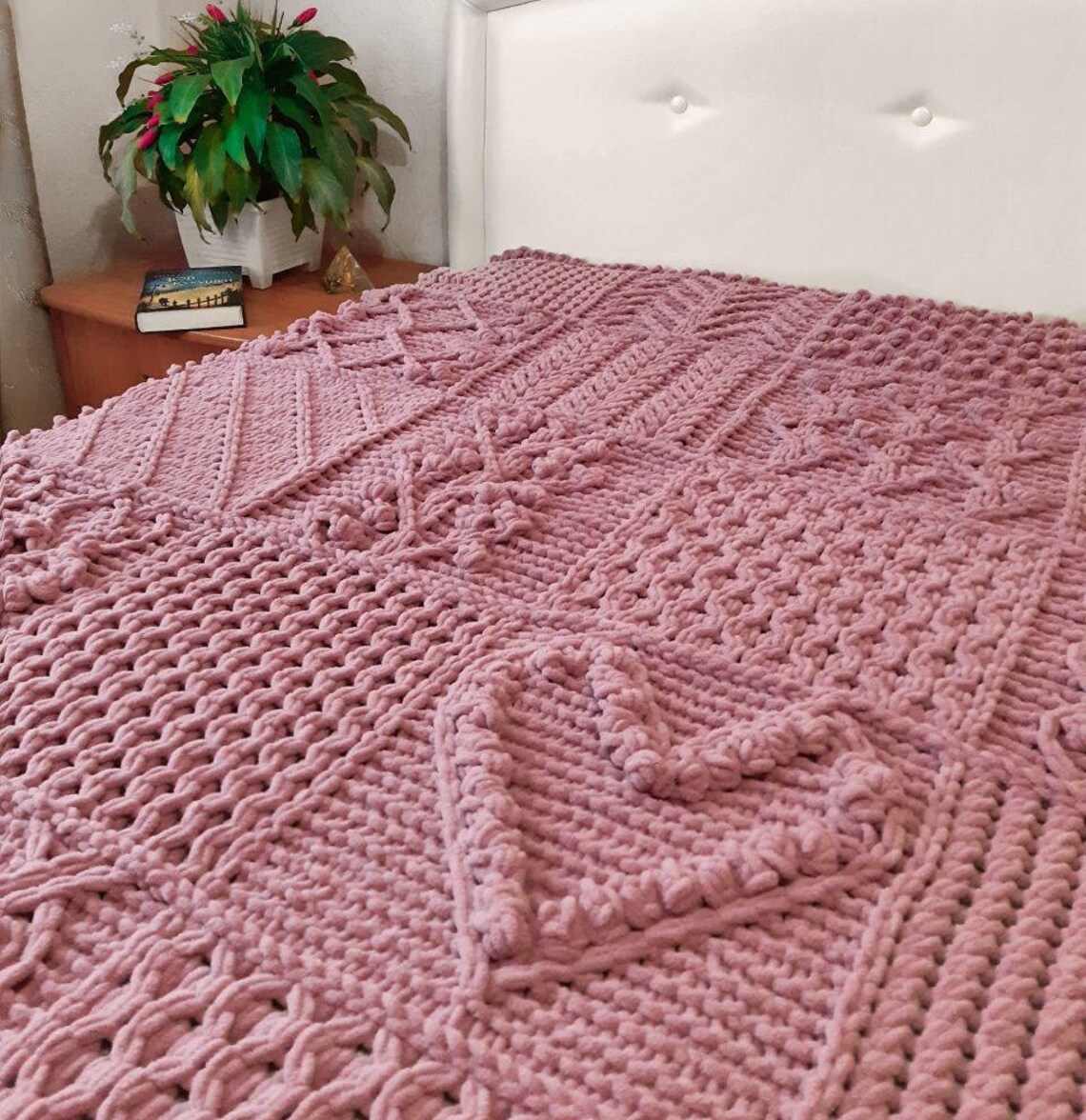 Cable knit blanket pattern. Patterns knit Bedspread. Bed Etsy