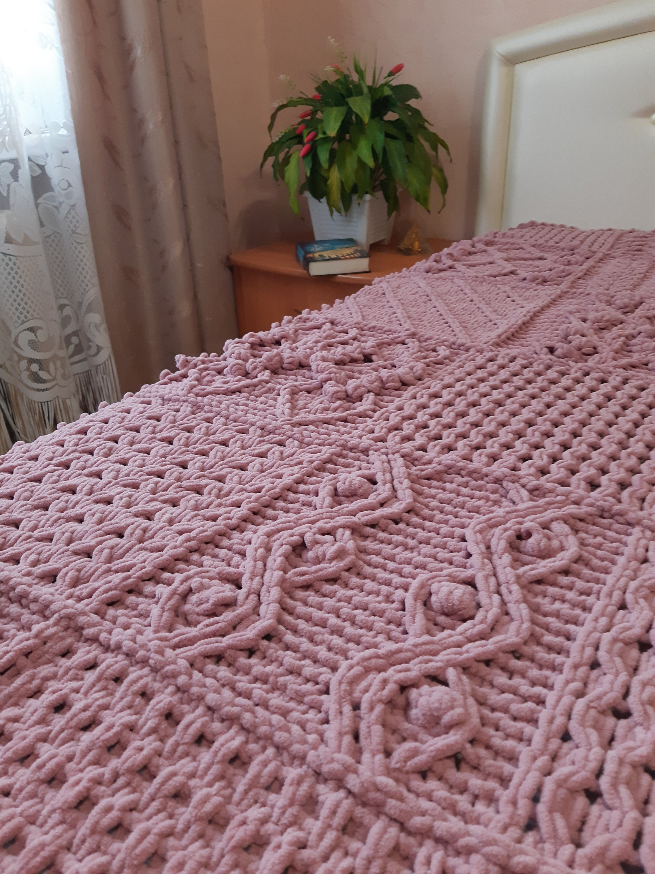 Cable knit blanket pattern. Patterns knit Bedspread. Bed Etsy