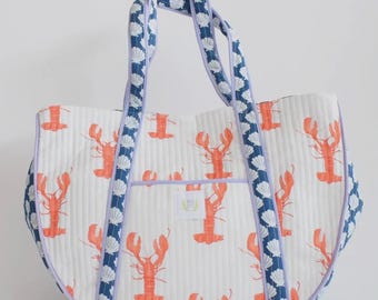Expandable Tote Lobster