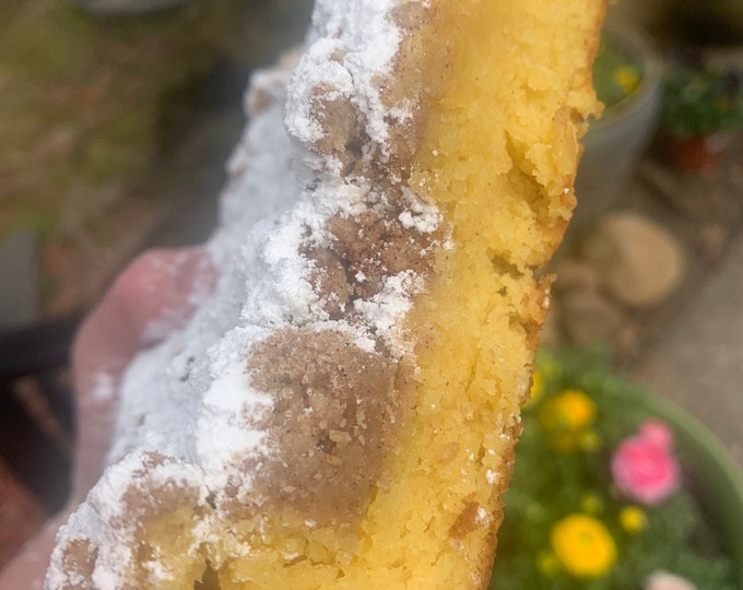 NY Tons of Crumb Cake Bakery Style