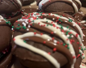 Mini Christmas Whoopie Pies