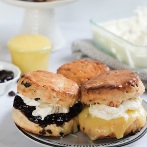 Traditional Irish Currant Scones