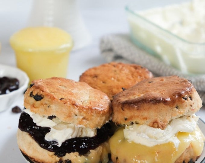 Traditional Irish Currant Scones