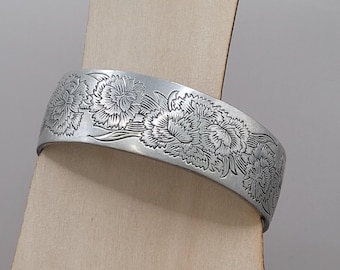 Vintage Kirk Pewter Narcissus 7 Inch Cuff Bracelet With