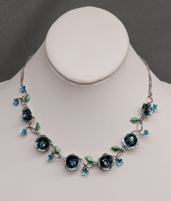 Beautiful Silver Tone Blue Crystal Floral Necklace