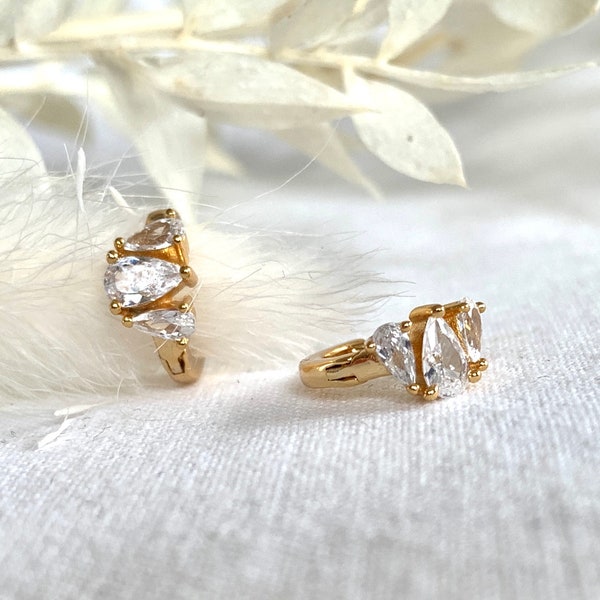 Dainty Hoop CZ * Earring with baguette zirconia * Gold earrings * Gold Hoop *Sterling silver * minimalist* earring gold * huggie hoop gold