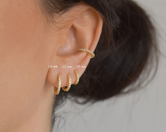 Pendientes de aro delicados con circonitas * Pendientes de aro dorados * Pendientes con circonitas * Pendientes dorados * Pendientes de aro dorados * Plata de ley * Pendientes de aro pequeños * Pendientes plateados * Pendientes de aro plateados