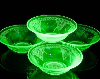 Antique Federal Glass Georgian Lovebirds Green Vaseline Uranium Glass Serving Dessert Cereal Bowls | PRICED PER BOWL | Bird Figural ~Glows !