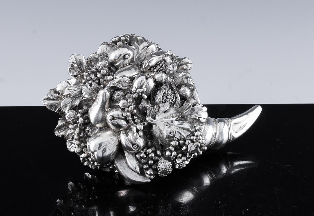 Very Pretty Italian Ranieri 800 Solid Silver Cornucopia With Flowers