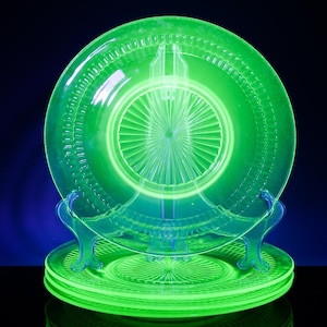 PRICED PER PIECE | Pretty Green Green Vaseline Uranium Glass Roulette Green by Anchor Hocking Luncheon Plate Dish | Glows Bright!