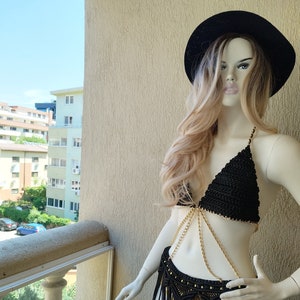 Ensemble jupe et haut à franges en macramé - Tenue de festival brillante, robe d&#39;anniversaire bohème, Burning Man Wear - Vêtements faits main personnalisés