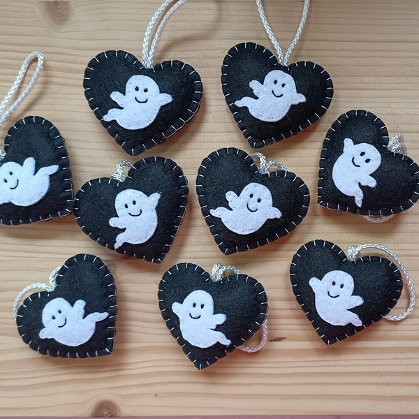 Small Halloween decoration, Ghosts, owls and pumpkins, Hanging trinkets, Handmade felt ornaments