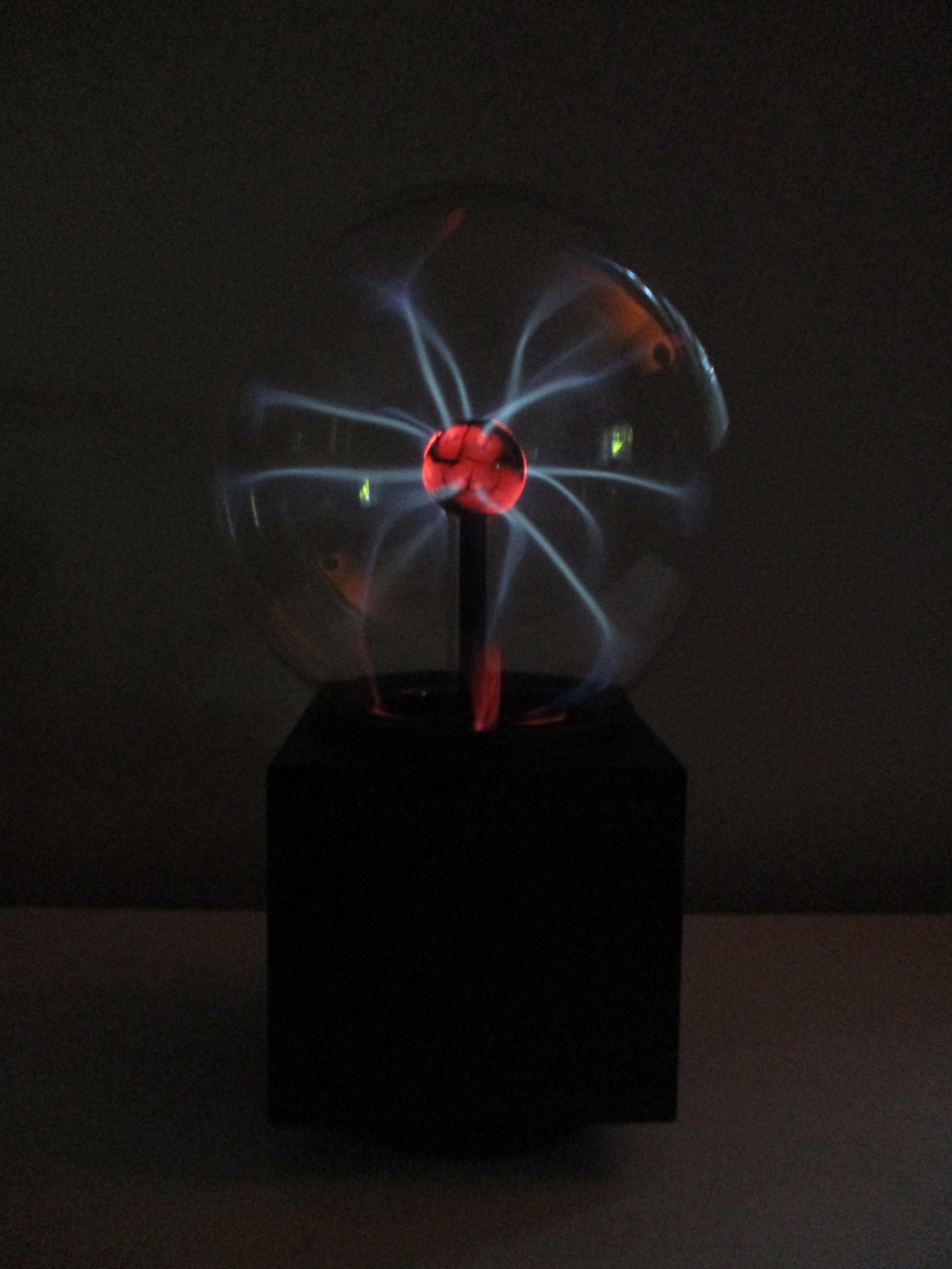Vintage 1980 s ILLUMA STORM Plasma Ball Sound Modulated Mood Lamp