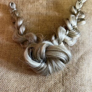 ボヘミアン メッシーブレイン バンヘアエクステンション • クリップイン • プリンセスブレイド • ウェディングヘアピース • カスタムカラーマッチング • ミックスブロンドで表示