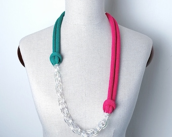 Fuchsiaketting, kleurenblokketting, statementketting, asymmetrische felroze lange ketting, felgekleurde ketting, kraagketting