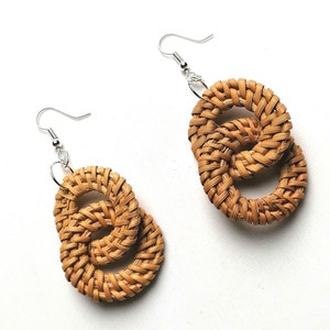 Hoops Earrings in Natural Rattan, Dangle Circle Rattan Earrings, Fashion Summer Lightweight Jewelry, Handmade Earrings,Double Hoops Earrings zdjęcie 7