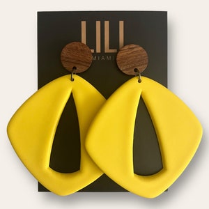 Oversized zonnige gele vierkante oorbellen handgemaakt van polymeerklei