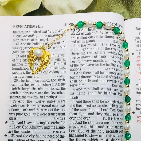 BIBLE BOOKMARKS - Revelation 21 - Emerald Imitation Gemstones and Pearls, Gold Tone Spacer Beads/Charm, 14K Goldfilled Chain/Findings