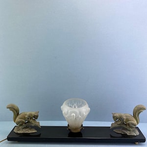 Lámpara de mesa Art Decó con forma de ardilla | Lámpara vintage | Lámpara de estatua francesa antigua | Lámpara de animales de la década de 1920