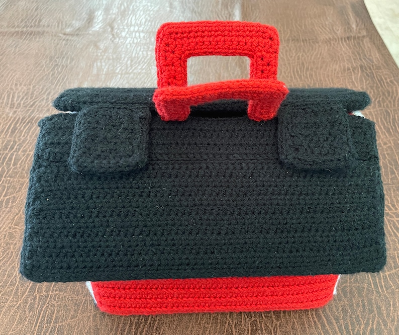 Red barn pattern/farm carrier toy/lightweight mat storage/handle black barn/spacious animal storage/farm toy barn/amigurumi intermediate image 2