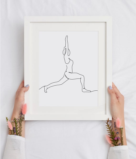 Continuous Line Art Or One Line Drawing Of A Woman Doing Yoga Pose.  Standing On One Leg. Tree Yoga Pose. She Raising Her Leg And Stretching  Body For Healthy Life. Hand Drawn