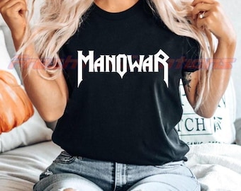 Camiseta Manowar Tour 2025 Camiseta de banda de heavy metal Camiseta de concierto para fans Camiseta de concierto en todos los tamaños Manowar Tour 2025 con fecha de gira Unisex