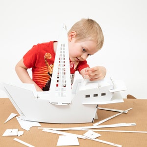 Scheepsmodel, kartonnen speelgoed om te bouwen en te schilderen, knutselen, 3D, wit, 7+ jaar