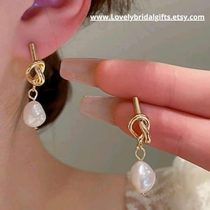 Pearl Tie the Knot Bridesmaid gift Earrings Bridesmaid Card Bridesmaid Gift Knot Earrings Bridesmaid Accessories for Bridesmaid Box