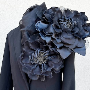 Spilla da spalla oversize nera Spilla a fiore extra large
