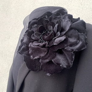 Black velvet shoulder corsage oversized Extra large flower brooch pin black