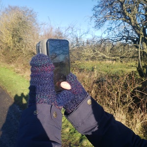 Crochet Mitten Pattern, Finger Hole Design (Digital Pattern)