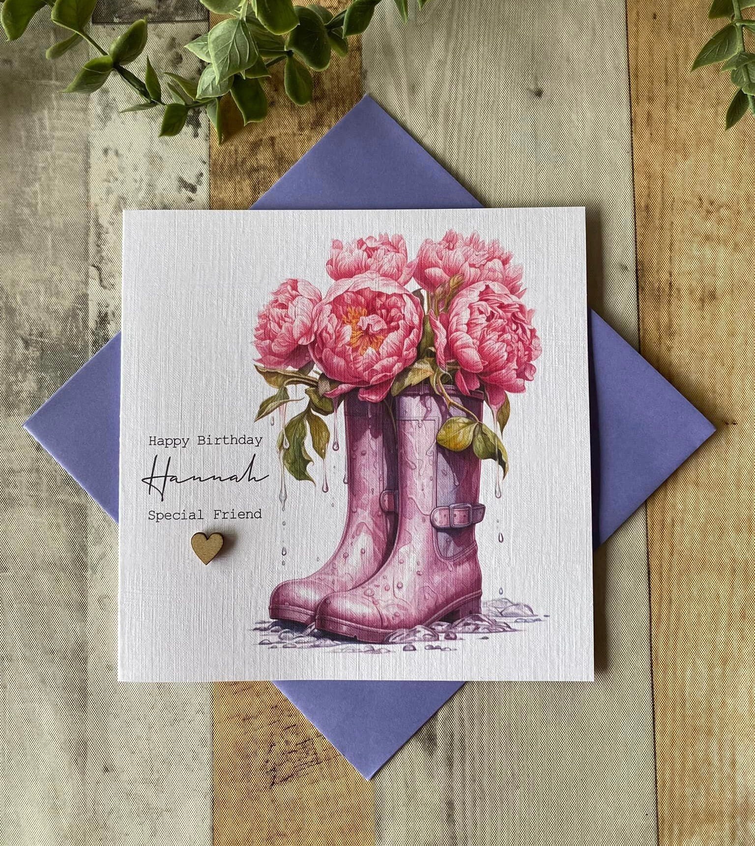 Tarjeta de cumpleaños con botas de agua con peonías rosas: mamá, amiga, niñera, esposa, hija, personalizada, botas de agua florales, 30, 40, 60 y 70 años