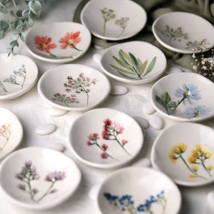 Bomboniere personalizzabili, Piattini di ceramica fatti a mano con fiori e foglie impresse, bomboniere fatte a mano, LEGGI LA DESCRIZIONE