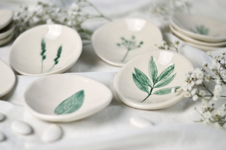 Customizable favors, handmade ceramic plates with imprinted flowers and leaves, handmade favors, READ THE DESCRIPTION image 3