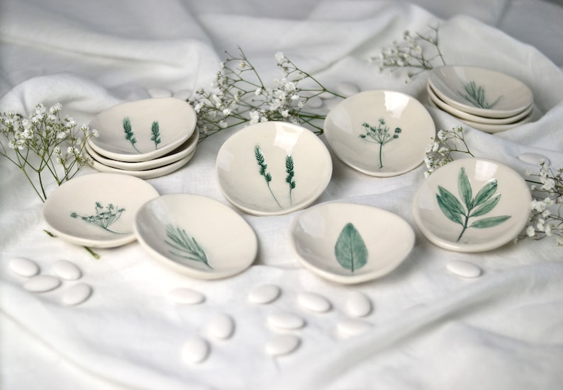 Customizable favors, handmade ceramic plates with imprinted flowers and leaves, handmade favors, READ THE DESCRIPTION image 6