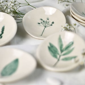 Customizable favors, handmade ceramic plates with imprinted flowers and leaves, handmade favors, READ THE DESCRIPTION