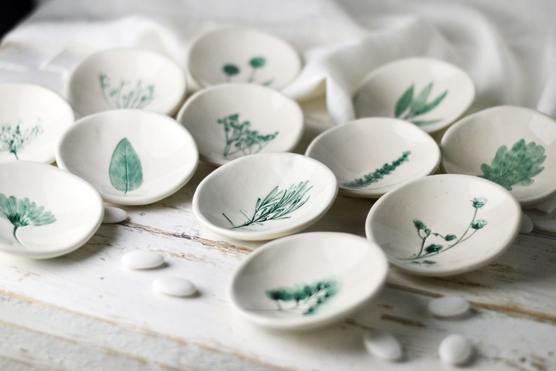 Customizable favors, handmade ceramic plates with imprinted flowers and leaves, handmade favors, READ THE DESCRIPTION image 7