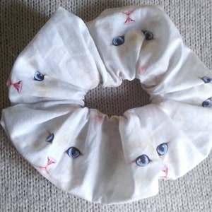 4 Cat Scrunchies/Kitty Cat Scrunchie/Animal Scrunchie/Hair accessories, 2&quot; ×5.5&quot;/Cotton/Handmade USA