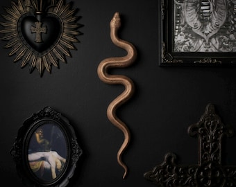 Gothic Wohndekor: Einzigartige handgefertigte Kupfer Schlange Wandskulptur Kunst