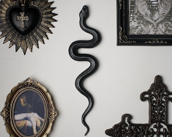 Décoration d'intérieur gothique : sculpture murale unique en forme de serpent noir fabriqué à la main
