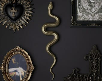 Décoration d'intérieur gothique : sculpture murale unique en forme de serpent en or, fabriquée à la main