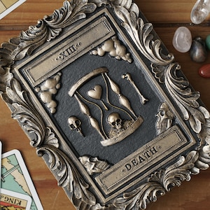 Arte de parede de cartas de tarô da morte, decoração gótica para casa, escultura de gesso emoldurada decorativa exclusiva, parede de galeria, presente em ouro preto, Doom original feito à mão